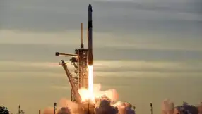 SpaceX, 4 Astronotu ISS'e Gönderdi