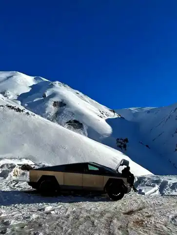 Trabzon'da Tesla Cybertruck!